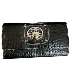 Kathy Ireland wallet